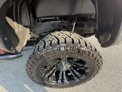 Used 2016 Toyota Tacoma TRD Off-Road w/ Towing Package AWD/4WD image 43