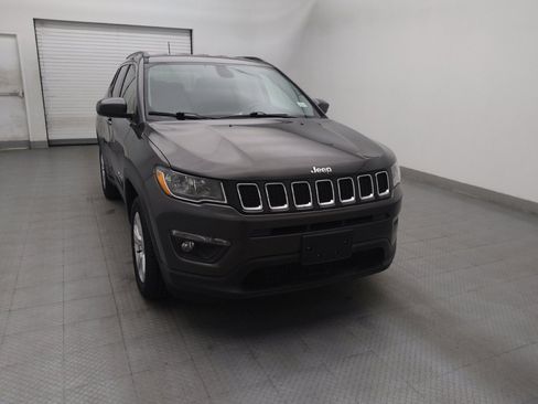 Used 2018 Jeep Compass Latitude w/ Popular Equipment Group AWD/4WD image 14