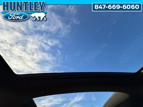 Used 2022 Mercedes-Benz GLA 35 AMG 4MATIC w/ Premium Package Lite image 18