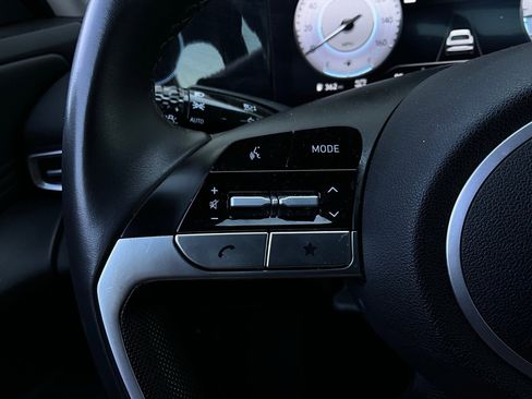 Used 2025 Hyundai Elantra SEL image 36