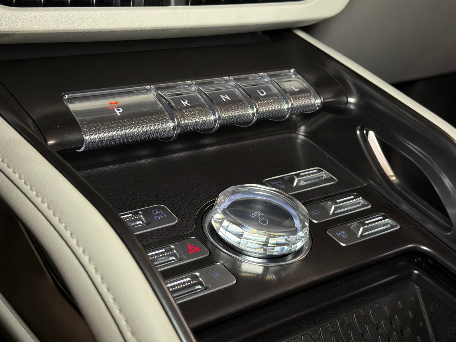 New 2026 Lincoln Nautilus Premier AWD/4WD image 28