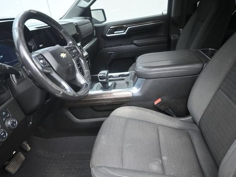 Used 2023 Chevrolet Silverado 1500 LT RWD image 12