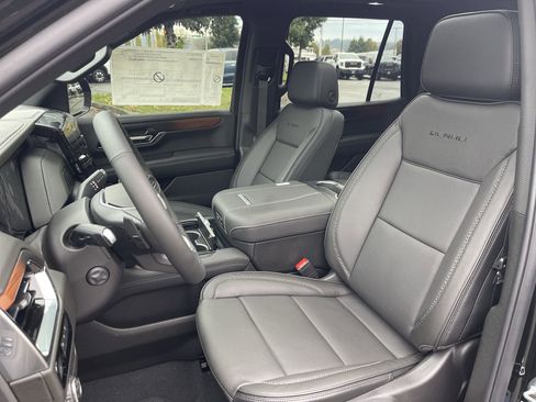 New 2026 GMC Yukon Denali w/ Sun & Power Step Package image 55