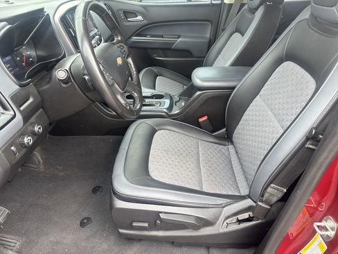 Used 2019 Chevrolet Colorado Z71 AWD/4WD image 10