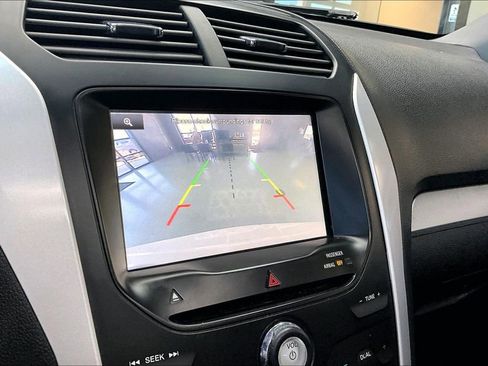 Used 2014 Ford Explorer XLT w/ Equipment Group 202A image 14