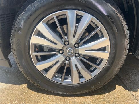 Used 2020 Nissan Pathfinder SL AWD/4WD image 21