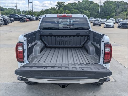New 2026 GMC Canyon Denali AWD/4WD image 12