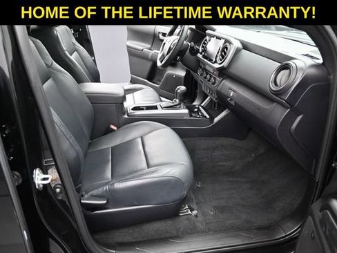Used 2021 Toyota Tacoma TRD Sport w/ TRD Premium Sport Package AWD/4WD image 45