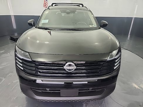 New 2026 Nissan Kicks SV w/ Charging Package image 2