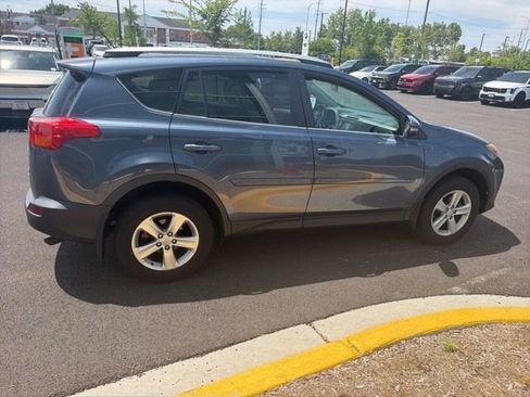 Used 2013 Toyota RAV4 XLE AWD/4WD image 8