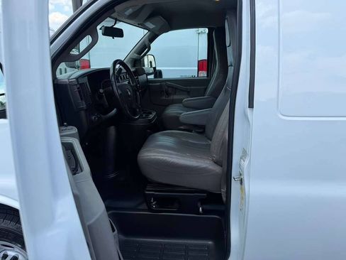 Used 2023 Chevrolet Express 2500 w/ Driver Convenience Package RWD image 17