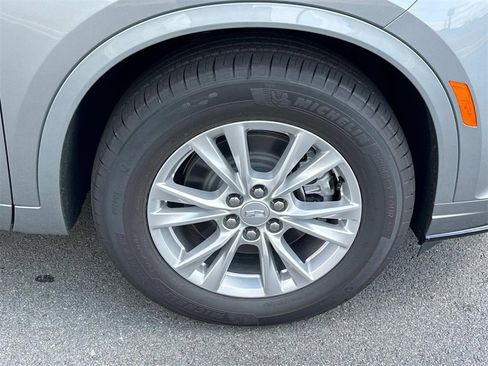 New 2025 Cadillac XT6 Luxury image 7