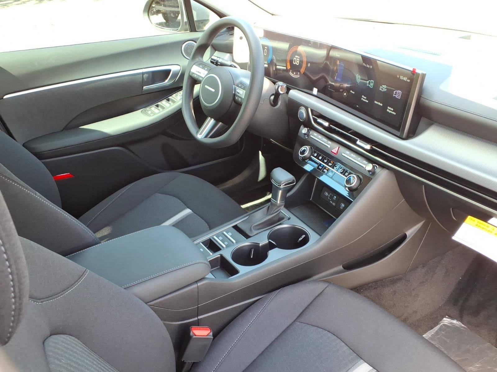 New 2026 Hyundai Sonata SE FWD image 6