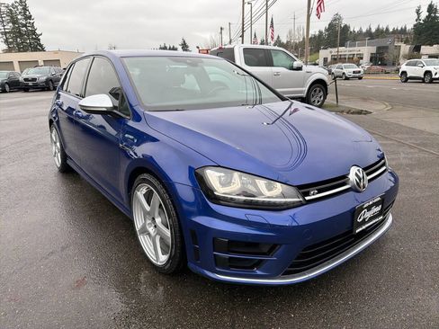 Used 2017 Volkswagen Golf R 4-Door image 10