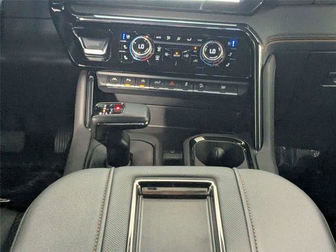 Used 2022 GMC Sierra 1500 AT4 w/ AT4 Premium Package AWD/4WD image 41