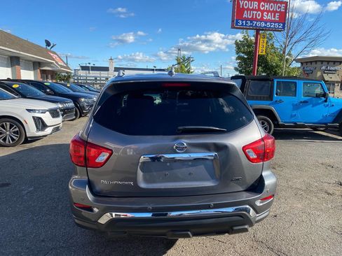 Used 2019 Nissan Pathfinder S image 8
