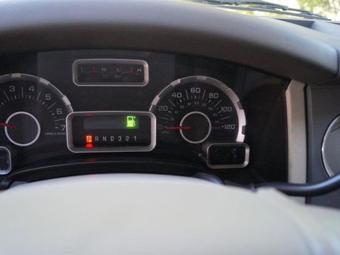 Used 2014 Ford Expedition XL image 17