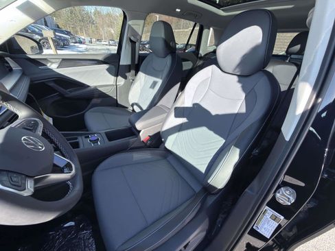 New 2026 Volkswagen Tiguan SE AWD/4WD image 17