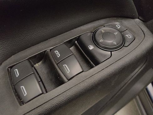 Used 2021 Chevrolet Equinox LT FWD image 27
