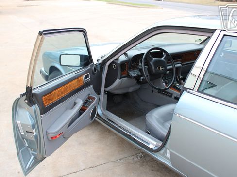 Used 1990 Jaguar XJ Vanden Plas RWD image 7