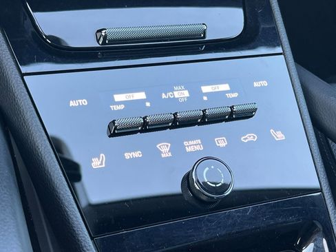 Used 2024 Porsche Cayenne image 16