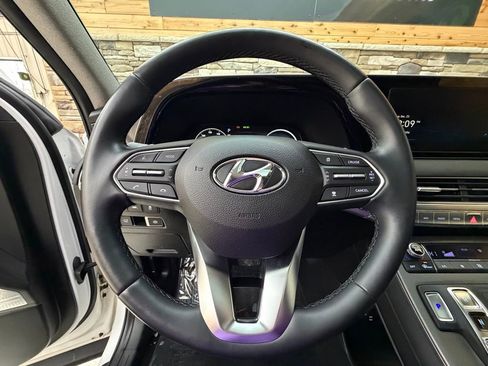 Used 2022 Hyundai Palisade Limited w/ Winter Package image 17