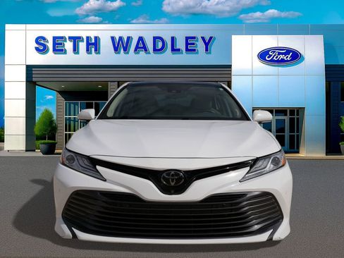 Used 2019 Toyota Camry XLE w/ Driver Assist Package image 4