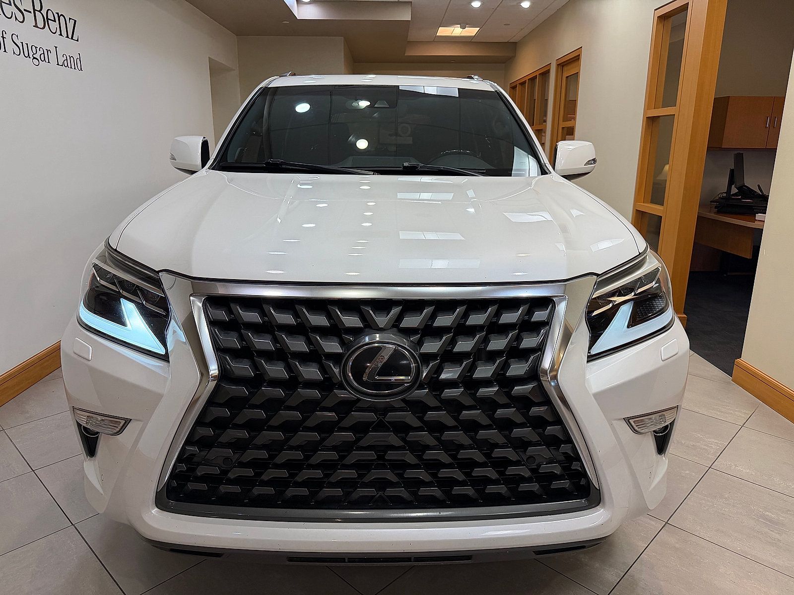 Used 2021 Lexus GX 460 Premium AWD/4WD image 2