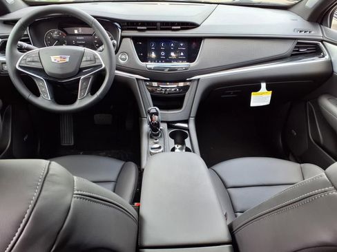 New 2025 Cadillac XT5 Premium Luxury w/ LPO, Floor Liner Package image 9