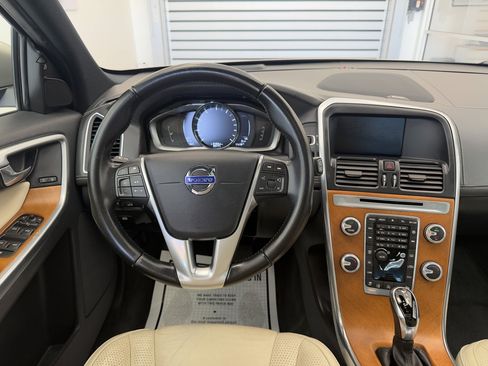 Used 2016 Volvo XC60 T6 Platinum w/ Inscription Package image 20