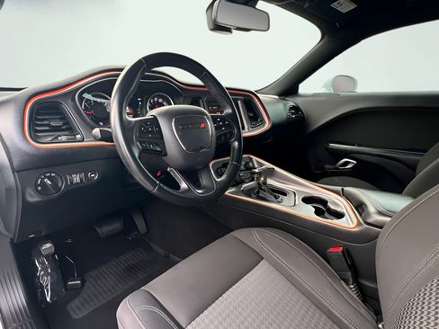 Used 2019 Dodge Challenger SXT RWD image 15