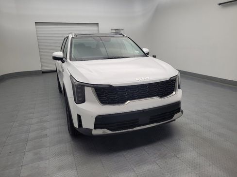 Used 2024 Kia Sorento S w/ Panoramic Sunroof Package FWD image 14