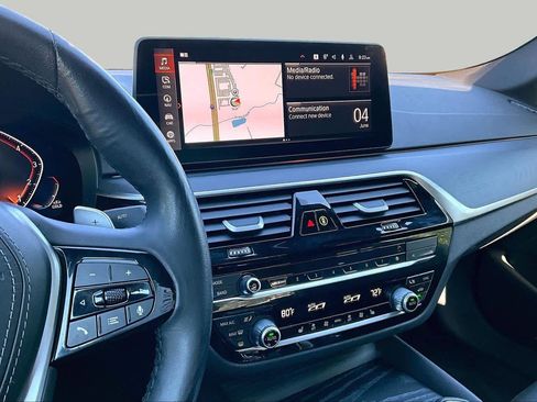 Used 2023 BMW 530i w/ Premium Package RWD image 6