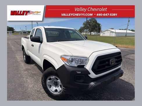Used 2022 Toyota Tacoma SR AWD/4WD image 1