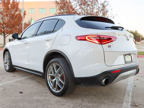 Used 2018 Alfa Romeo Stelvio Ti Sport image 5