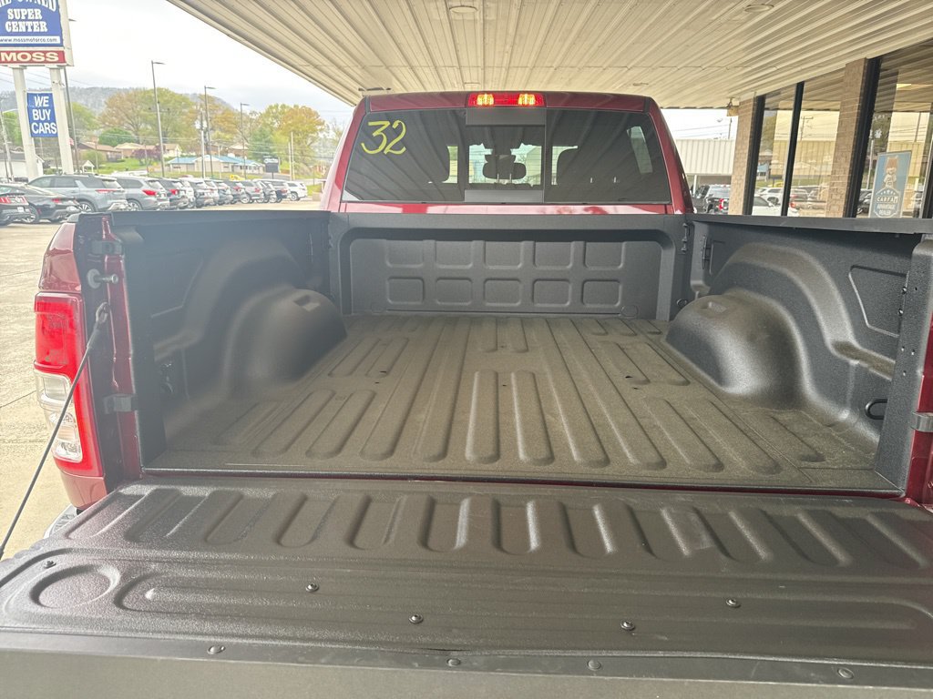 Used 2024 RAM 3500 Tradesman w/ Chrome Appearance Group AWD/4WD image 24