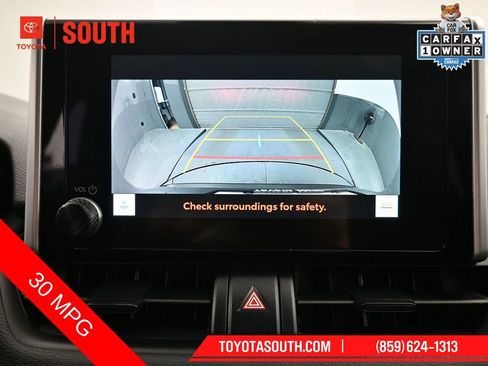 Used 2025 Toyota RAV4 XLE image 18