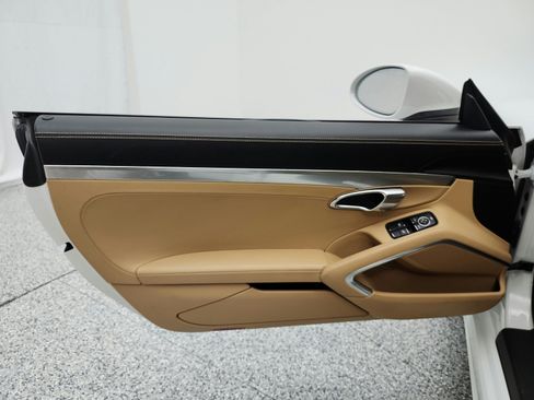 Used 2022 Porsche 718 Boxster RWD image 19