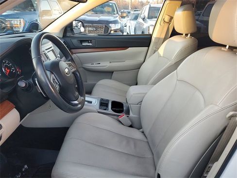 Used 2014 Subaru Outback 2.5i Limited image 11