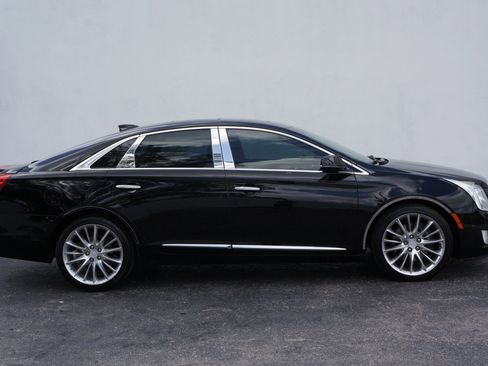 Used 2016 Cadillac XTS Premium image 8