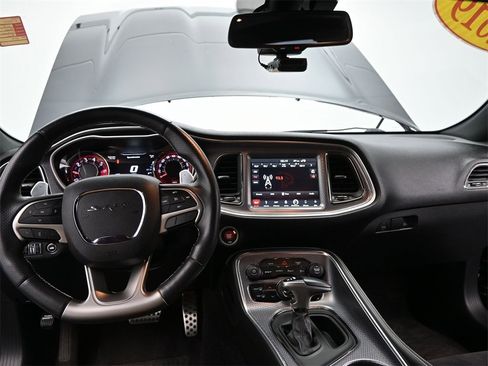 Used 2019 Dodge Challenger SRT Hellcat w/ Widebody Package image 31