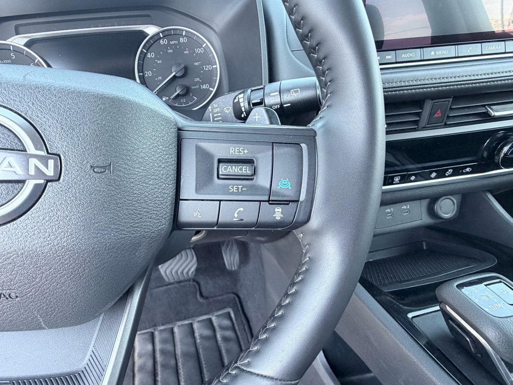Used 2025 Nissan Rogue SV FWD image 15