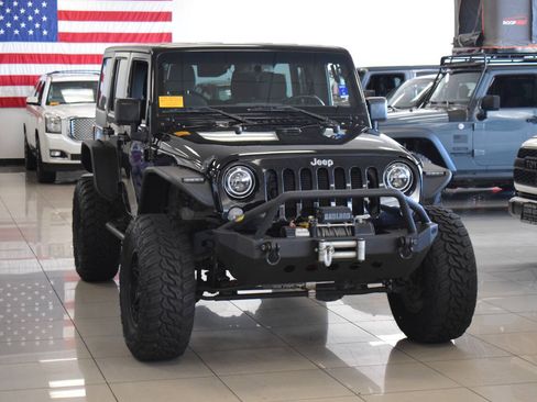 Used 2018 Jeep Wrangler Unlimited Sport S AWD/4WD image 2