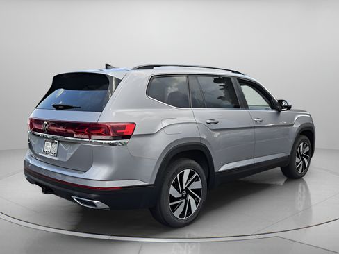 Used 2025 Volkswagen Atlas SE FWD image 5