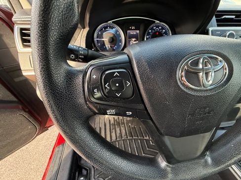 Used 2016 Toyota Camry LE image 19