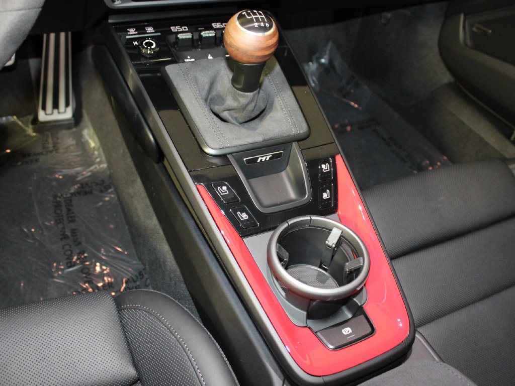 Certified 2026 Porsche 911 Carrera T RWD image 30