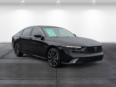 New 2026 Honda Accord Touring image 2