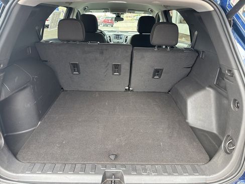 Used 2023 Chevrolet Equinox LT image 32
