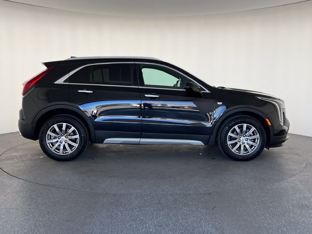 Used 2019 Cadillac XT4 Premium Luxury AWD/4WD image 2