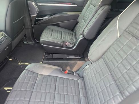 New 2026 Cadillac Escalade Platinum Sport AWD/4WD image 13